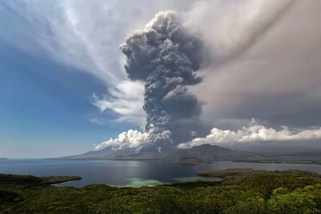 eruption at Mount Lewotobi Laki-laki